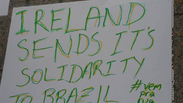 Fotos Protesto em Cork: From Brazil For Brazil