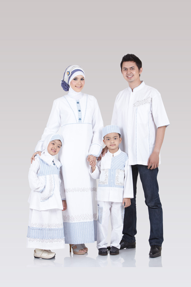 55 Model Baju Muslim Keluarga Warna Putih Terbaru 2019 