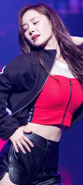 Woohee (Dal Shabet/UNI.T)