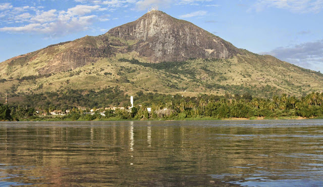 Pico da Ibituruna - Governador Valadares - Minas Gerais
