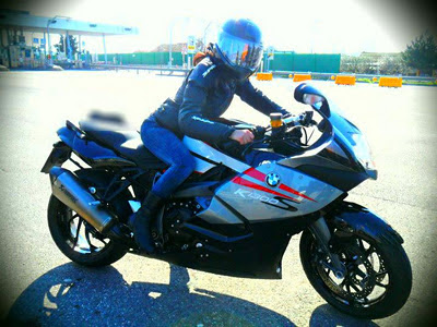 female rider motor-2012