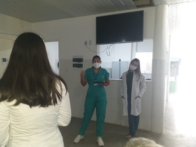 Jacobina :Estudantes do Curso de Medicina da Ages promoveram uma rapida Palestra no Posto da Matriz 