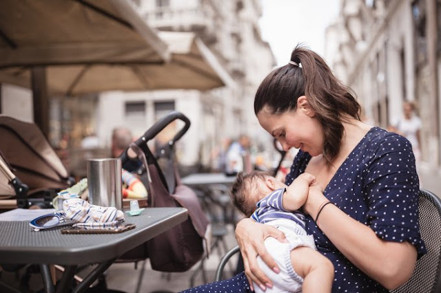 Câmara aprova lei que propõe duas pausas no trabalho para alimentar o bebê