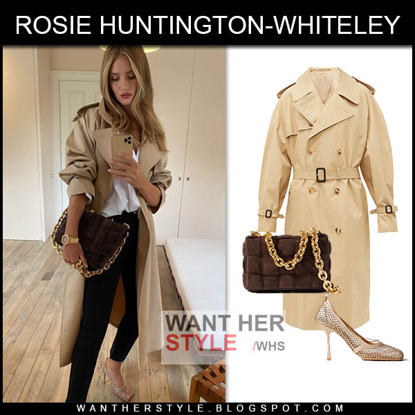 Rosie Huntington-Whiteley in beige trench coat, black jeans and pumps