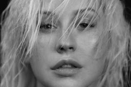 Christina Aguilera – Fall in Line (feat. Demi Lovato) – Pre-Single 