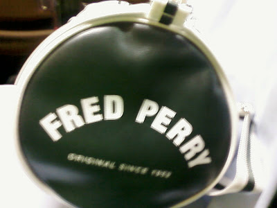 Fred Perry Bag. FRED PERRY duffle ag boy