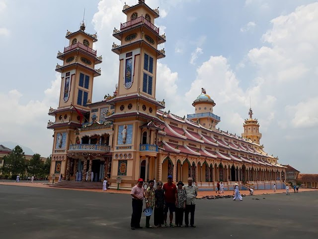 Tòa thánh Tây Ninh xây dựng bằng bê tông cốt tre độc đáo