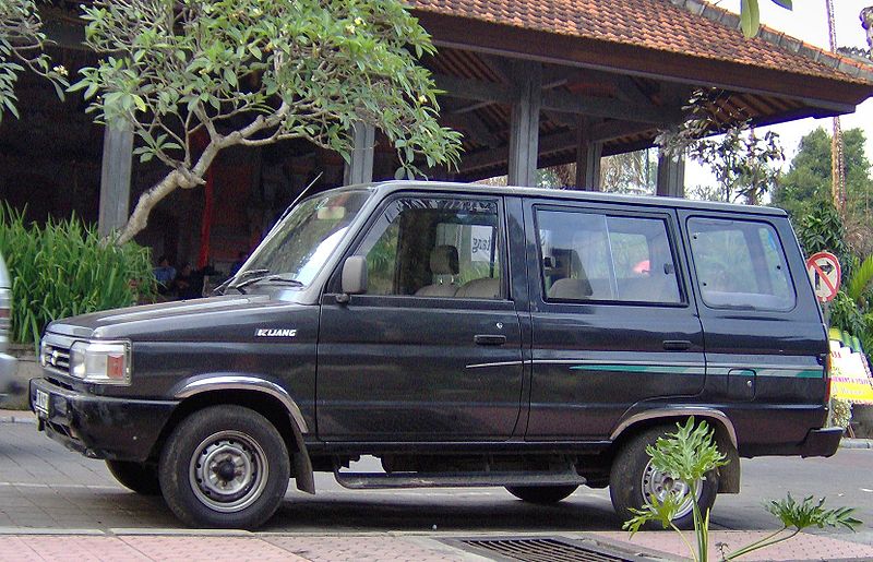 All about cars: Toyota Kijang