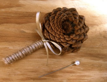 boutonniere-pine-cone1 boutonniere-pine-cone1