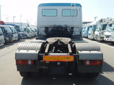 Mercedes Benz Actros on Japoneses  Used Trucks Japanese  Mercedes Benz Tracto Actros 2001