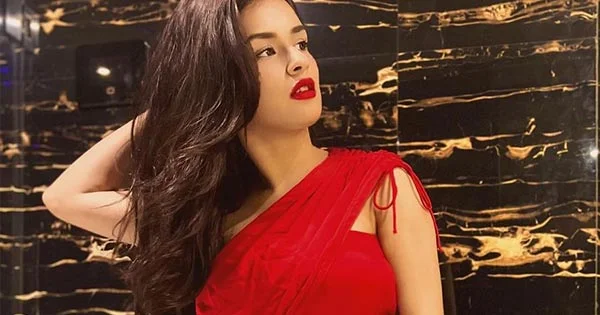 avneet kaur red dress