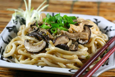 Món Mushroom Yaki Udon (mì udon xào nấm)