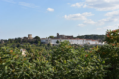 Vista para o Castelo de Tomar a partir da Ermida da Nossa Senhora da Piedade