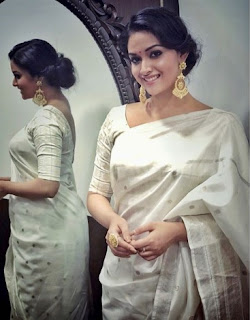 Keerthy Suresh in Saree with Cute and Awesome Lovely Smile