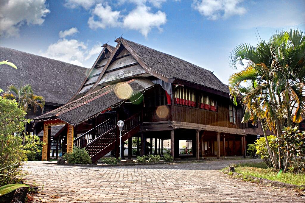 Rumah Adat Sulawesi Selatan