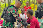 TNI AD Berikan Pelayanan Kesehatan Gratis Di Perbatasan