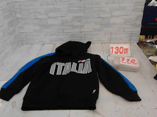 中古品　子供服　１３０㎝　FILA　ブラック　プルオーバー　１１０円