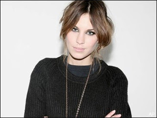  Alexa Chung Hairstyles 