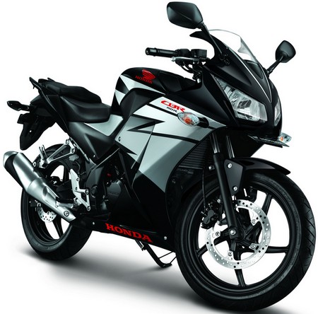 Harga Honda CBR 150R, Review & Spesifikasi Agustus 2017