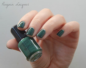 kiko mini nail lacquer 32 forest green