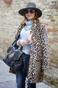 leopard faux fur coat, Mulberry Alexa dupe bag, Ecua-Andino australian hat, satchel bag, Fashion and Cookies, fashion blogger