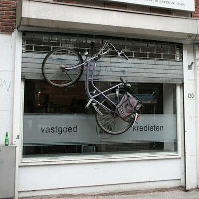 Innovative Bicycle Parking Technique Seen On  www.coolpicturegallery.net