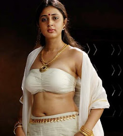 Kaniha Turns Hot in Mollywood pictures