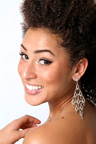 Miss Universe Canada 2011 Contestant - Tina Grant's Photo & Profile/Biography