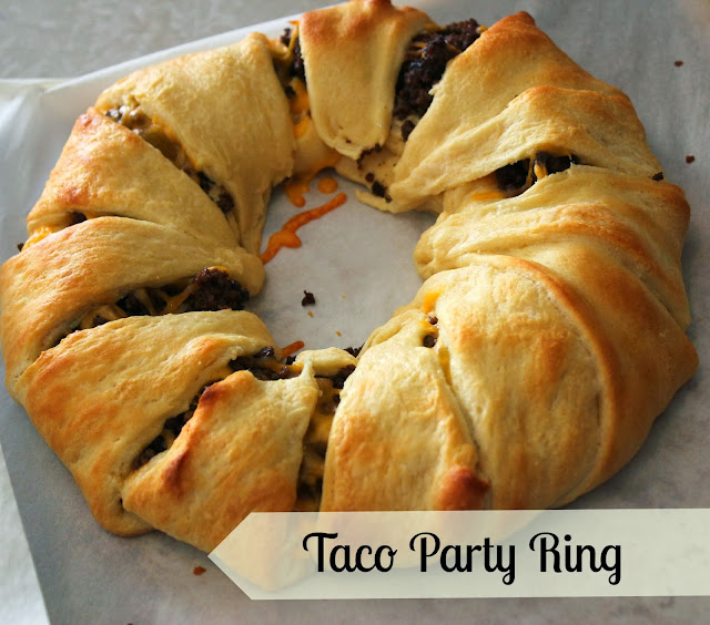 Want an easy idea for entertaining family and friends? This quick taco ring recipe is a hit at parties!