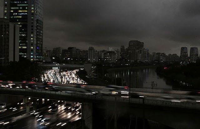 Sao Paulo City Turns Into Night After Black Cloud From Amazon Fires Covered The City During Daytime