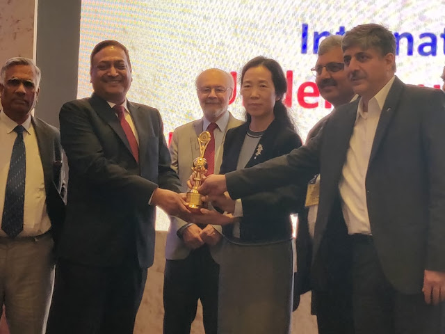 Shri Ratish Kumar, Director (Projects), NHPC receiving “TAI Tunneling Project of the year award” for execution of tunnels in Kishanganga HEP in J & K  conferred by Tunneling Association of India at Mumbai on 27.02.2019.