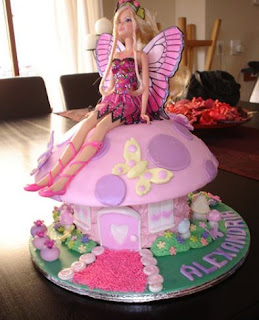 gambar kue ultah tema barbie