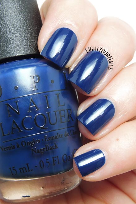 Smalto lacca blu OPI I saw.. U saw.. We saw.. Warsaw blue creme nail polish #unghie #nails #OPI #lightyournails