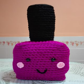 Página con todos los patrones de amigurumis gratuitos que he encontrado por Internet, entre ellos este PINTAUÑAS AMIGURUMI y muchos mas