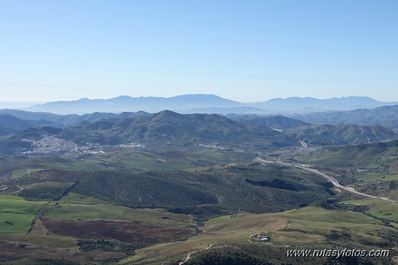 Crestería de la Peña Negra (Sierra del Co)