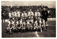 R. C. D. ESPAÑOL DE BARCELONA - Barcelona, España - Temporada 1966-67 - Juan Manuel, Marcial, Riera, Ramoní, Osorio y Carmelo; Amas, Miralles, Re, Rodilla y José Maria - ELCHE C. F. 1 (Lezcano) R. C. D. ESPAÑOL DE BARCELONA 1 (José María) - 02/04/1967 - Liga de 1ª División, jornada 27 - Elche, Alicante, estadio de Altabix