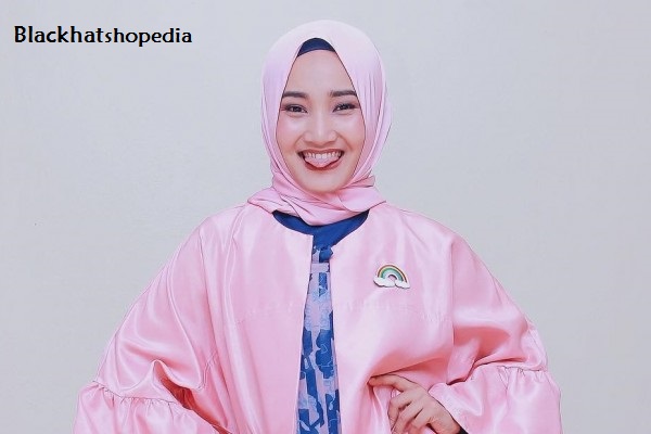 cara memakai hijab untuk wajah bulat dan lebar