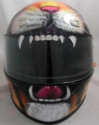 helm keren