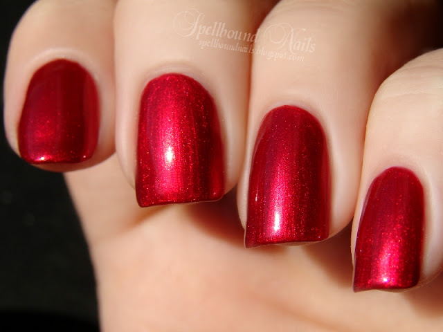 nails nailart nail art polish mani manicure Spellbound China Glaze Holiday Joy Collection Christmas red shimmer glitter ruby Cranberry Splash color swatch review