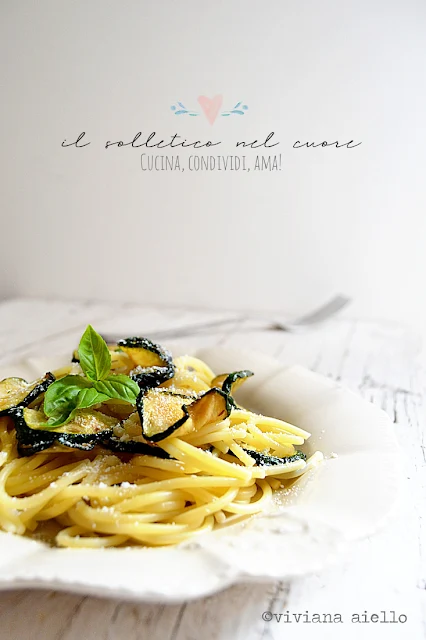 pasta-zucchine-fritte-ricotta-salata-siciliana