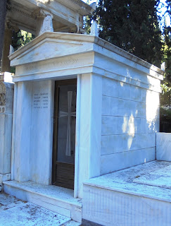 το ταφικό μνημείο του Οίκου Σέκρου Ζήση στο Α΄ Νεκροταφείο των Αθηνών