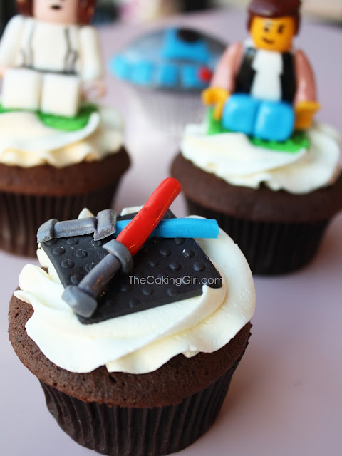 starwars lego lightsaber cupcake