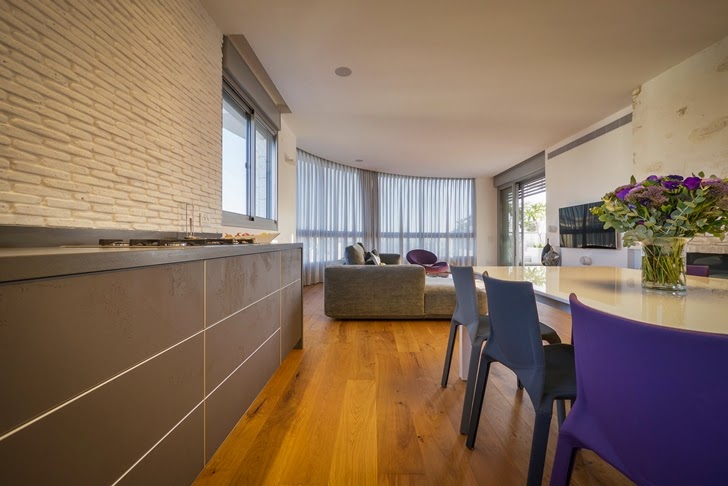 Dining room in the Penthouse Apartment in Ramat HaSharon, Israel