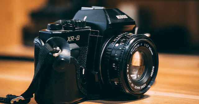 this is a picture of a DSLR Camera one of the best for beginners