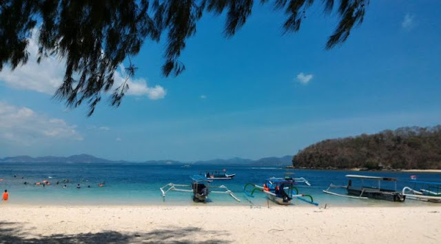 Pantai Paling Asyik di Lombok