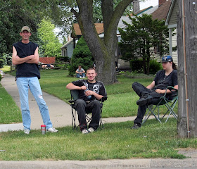 redneck parade watching, beer, drinking