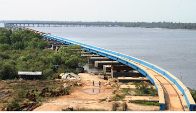 India's longest railway bridge in Kochi (Cochin, Kerala, India) 