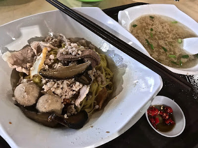 Quan Xiang Mushroom Minced Meat Noodle, Redhill Food Centre