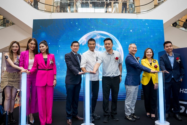 Tahniah! Pelancaran GINTELL S6 Plus 8-Hands Wellness Chair dan Simon Yam !