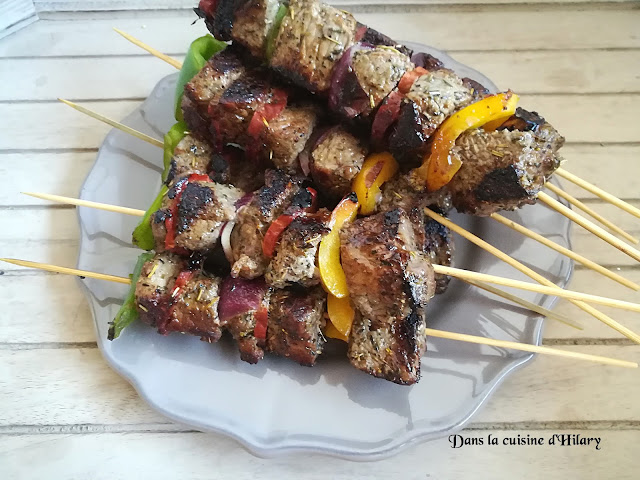 Brochettes de boeuf marinées aux accents du sud (chorizo, poivron et oignon rouge) - Dans la cuisine d'Hilary